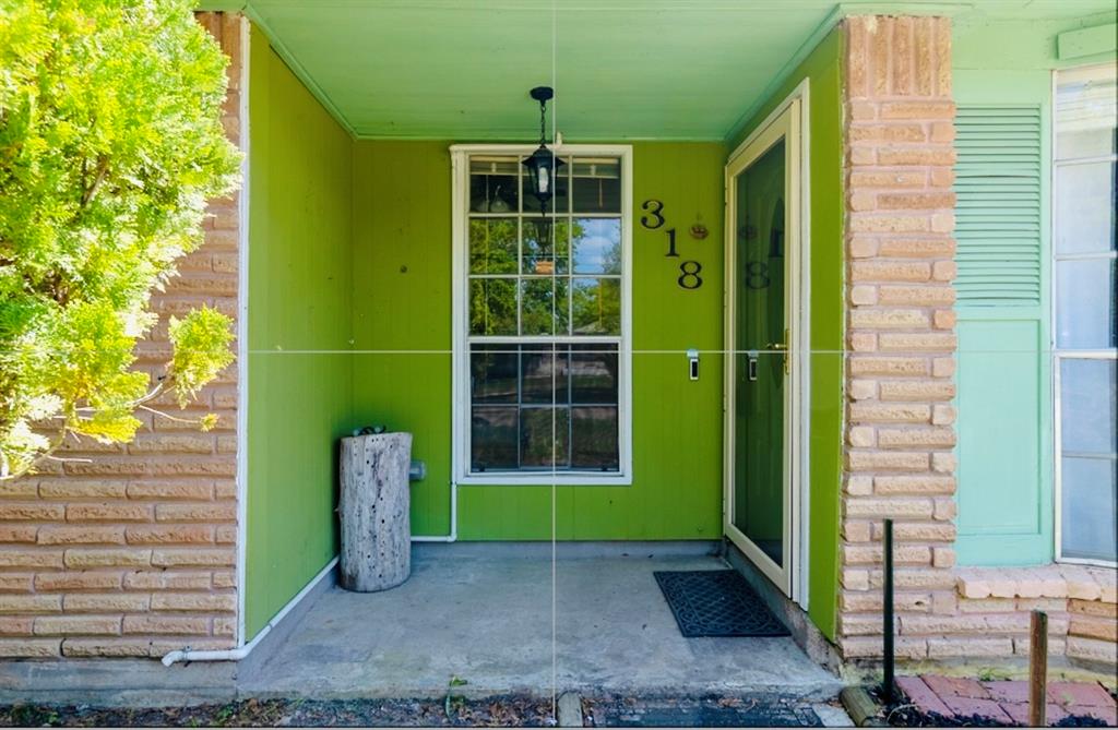 318 La Fonda Drive
