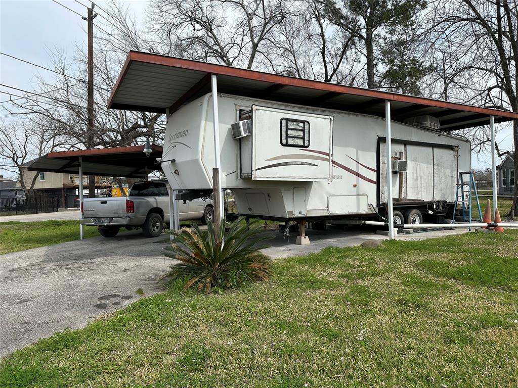 16032 1/2 Ridlon Street, Channelview, Texas image 5