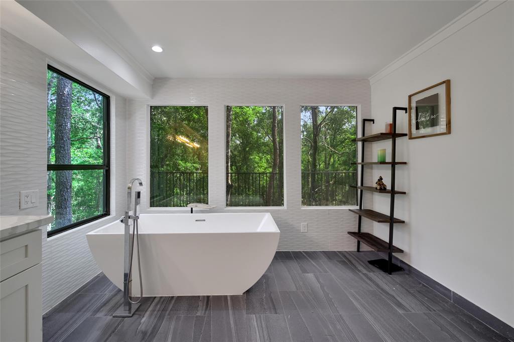 140 S Timber Top Drive, Spring, Texas image 36