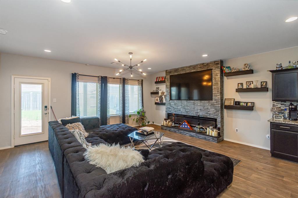2415 Georgina Falls Drive