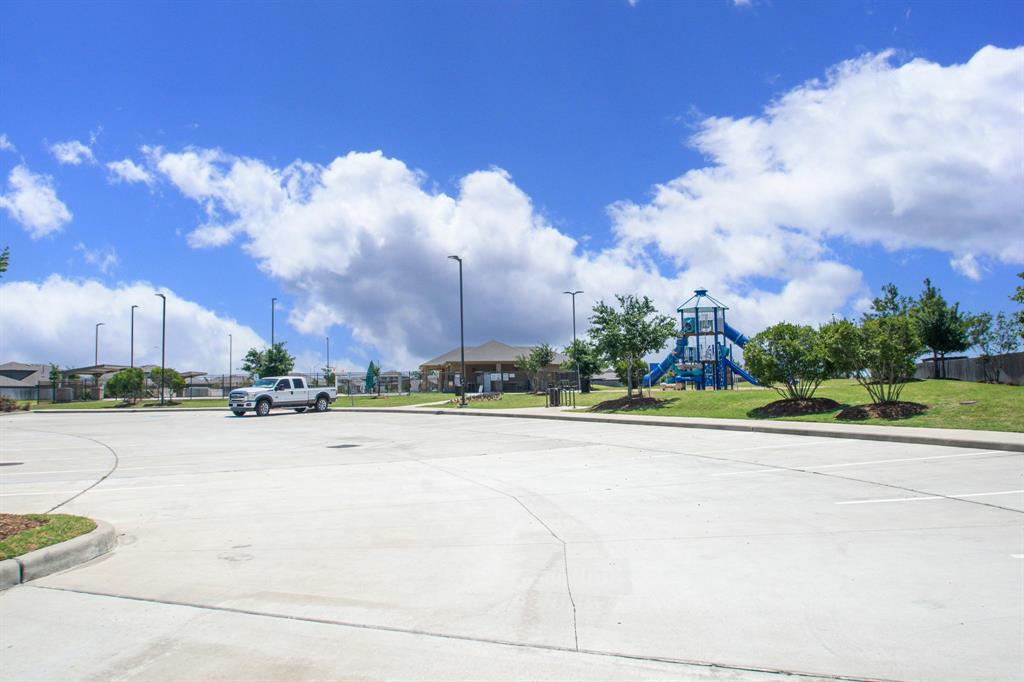 2415 Georgina Falls Drive, Spring, Texas image 23