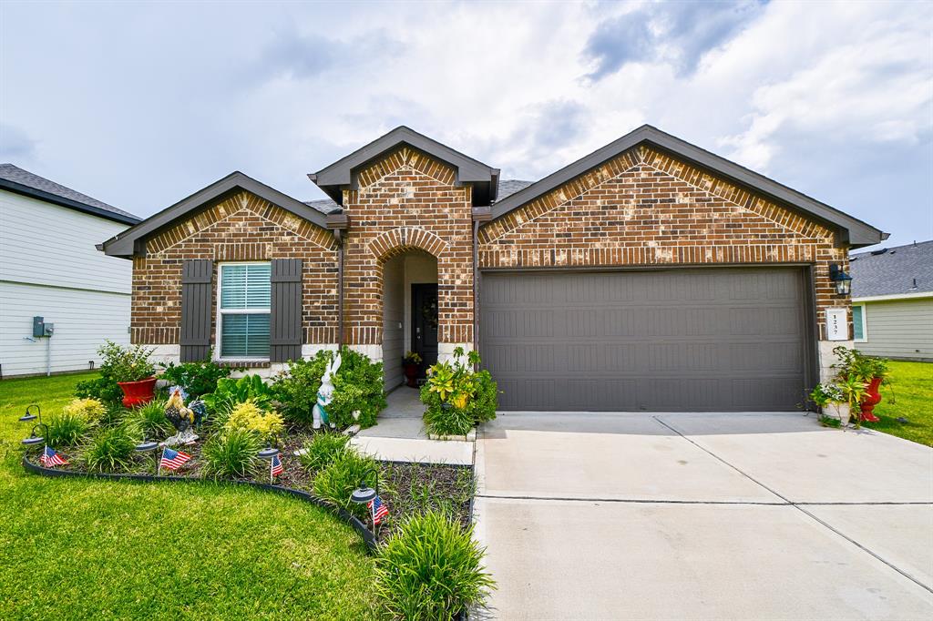 1237 Waterside Trace