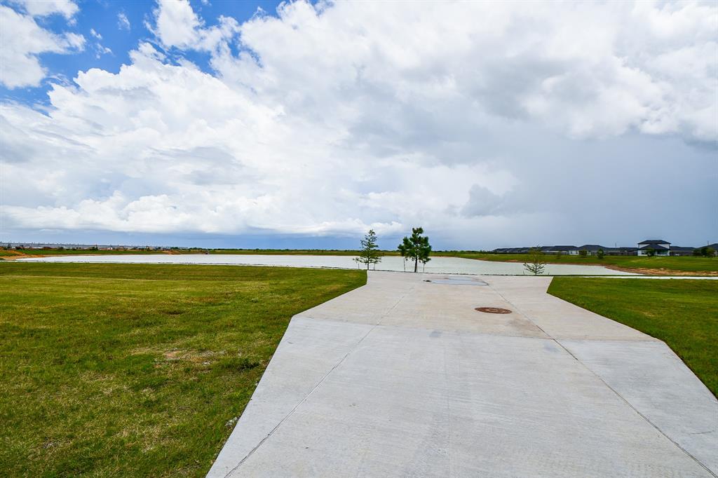 1237 Waterside Trace