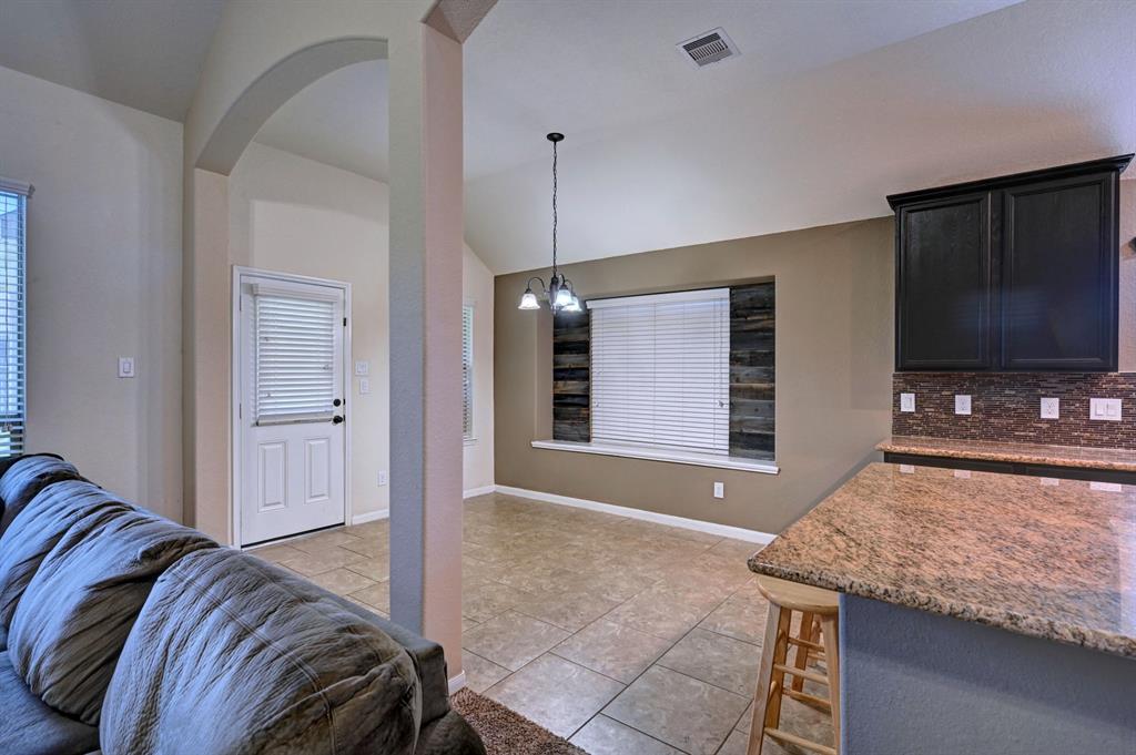 1518 Nacogdoches Valley Drive, League City, Texas image 6