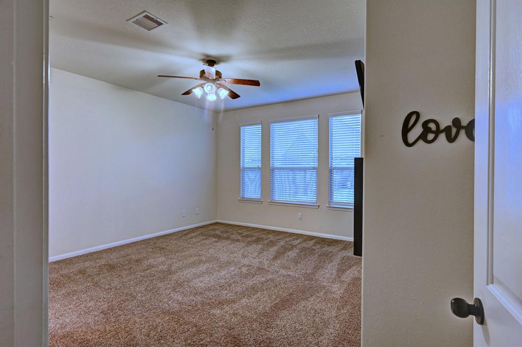 1518 Nacogdoches Valley Drive, League City, Texas image 11