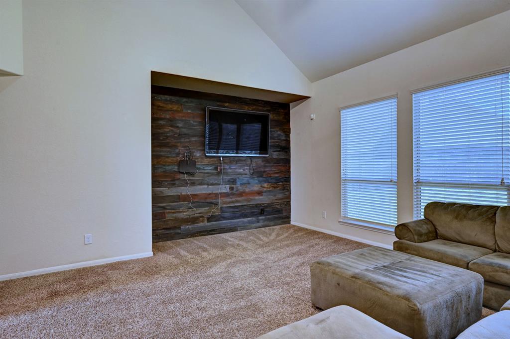 1518 Nacogdoches Valley Drive, League City, Texas image 5