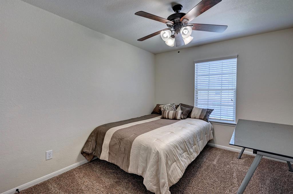 1518 Nacogdoches Valley Drive, League City, Texas image 18
