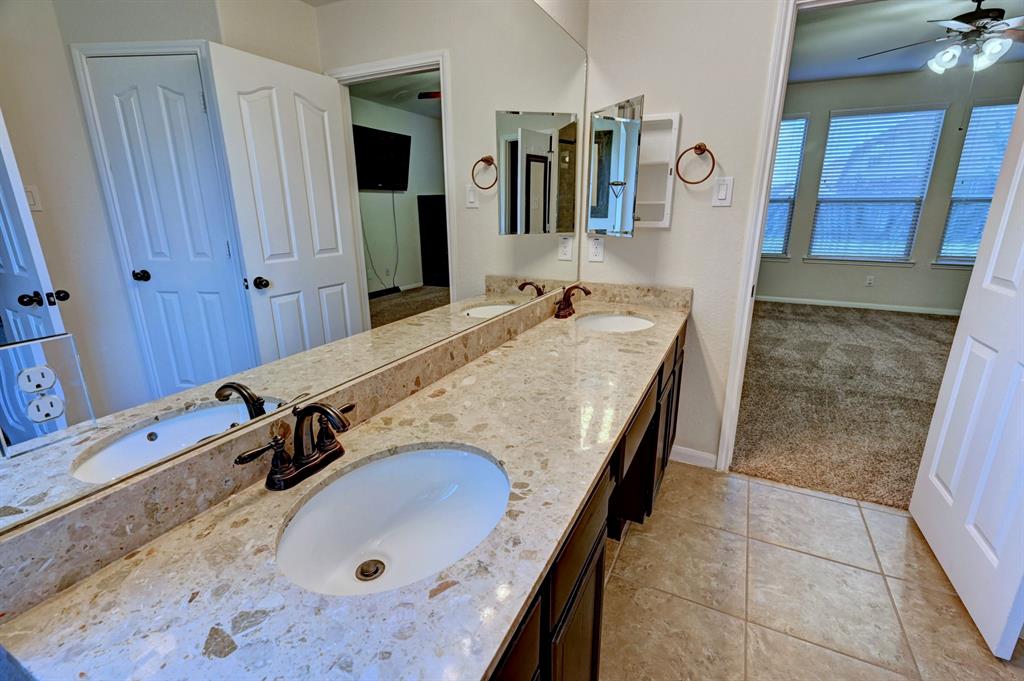 1518 Nacogdoches Valley Drive, League City, Texas image 14