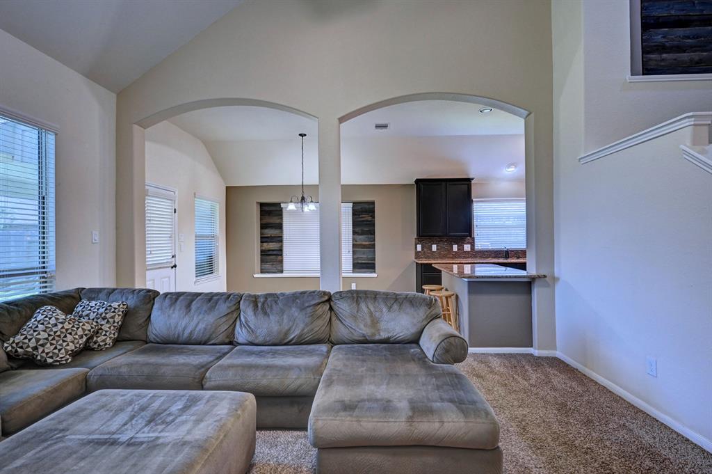 1518 Nacogdoches Valley Drive, League City, Texas image 4