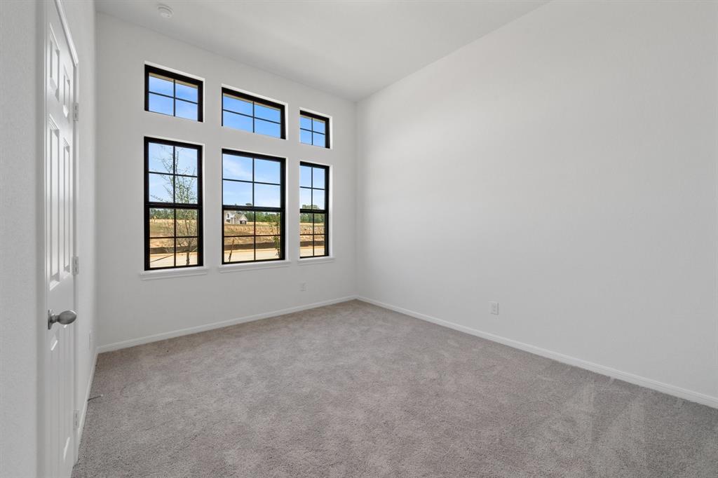 25546 West Blackwater Creek Trail