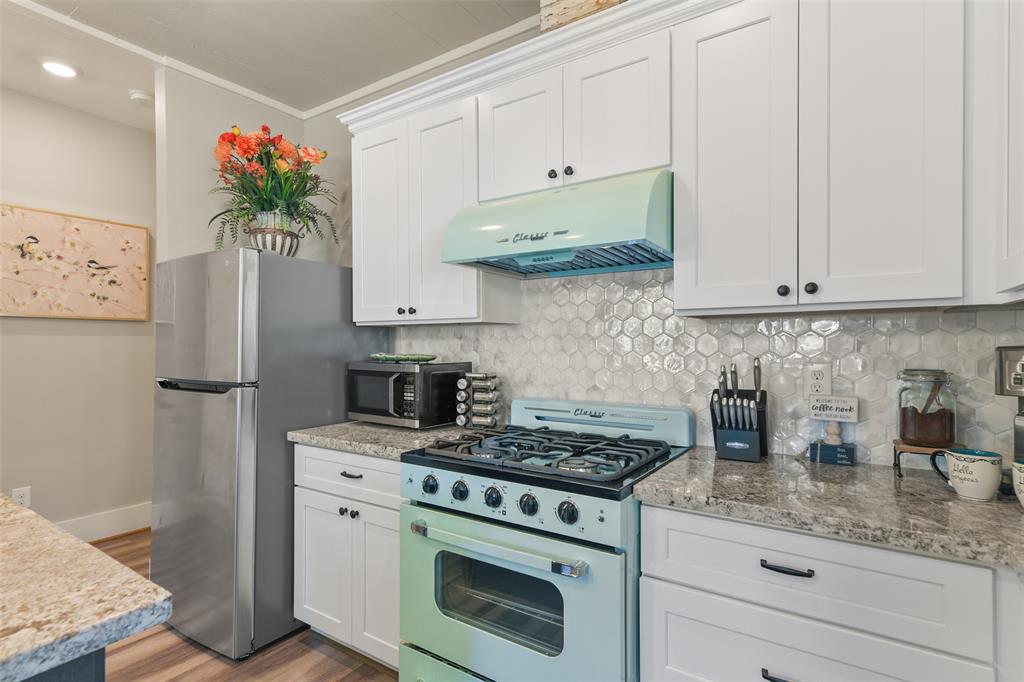 1308 Avenue M 1/2, Galveston, Texas image 12