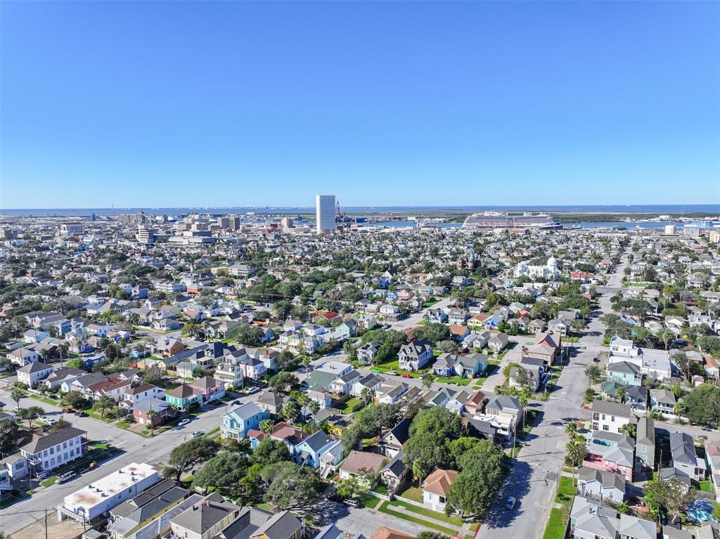 1308 Avenue M 1/2, Galveston, Texas image 31