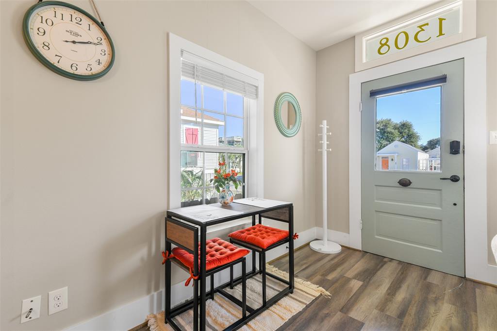 1308 Avenue M 1/2, Galveston, Texas image 5