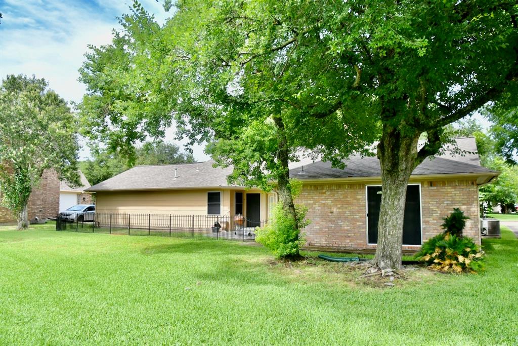 3543 Tamarisk Lane, Missouri City, Texas image 18