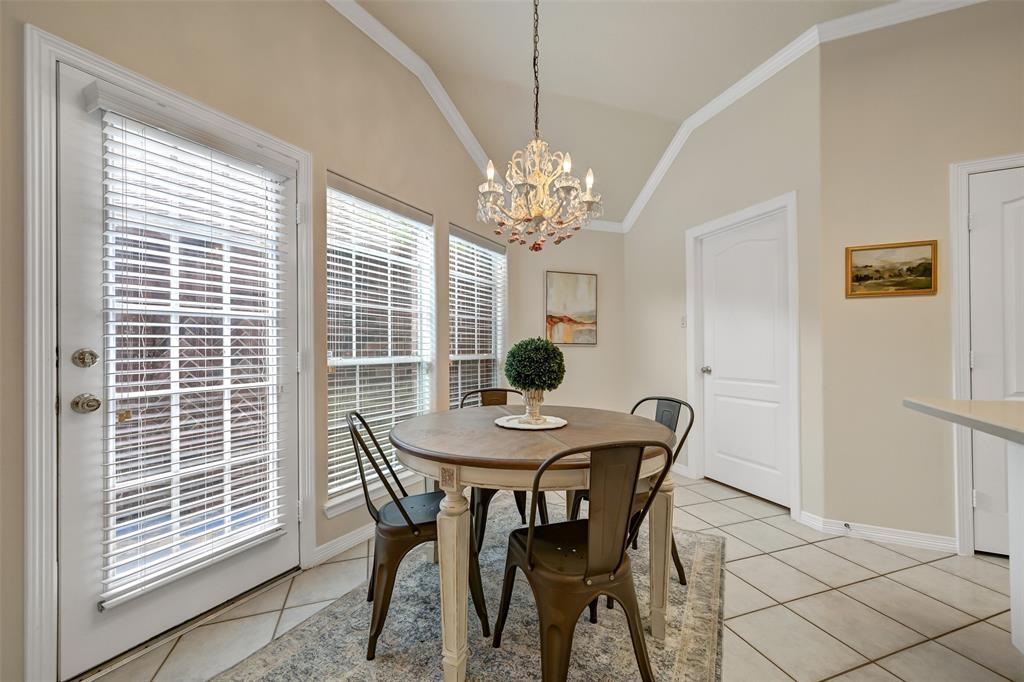 304 Pine Creek Drive, Friendswood, Texas image 13