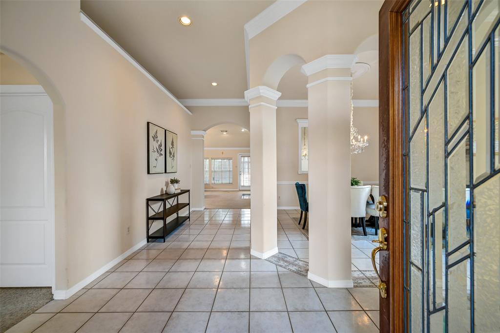 304 Pine Creek Drive, Friendswood, Texas image 3