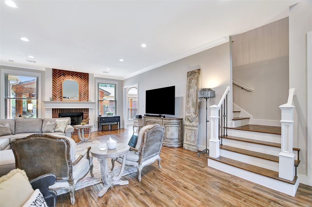 1507 Azalea Trail, Friendswood, Texas image 13