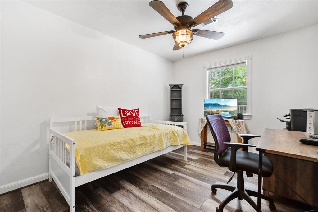 314 County Road 3433, Cleveland, Texas image 17