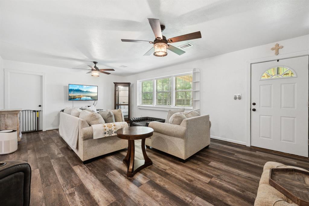 314 County Road 3433, Cleveland, Texas image 11