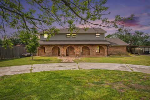 Single Family Residence in League City TX 2700 Webster Street.jpg