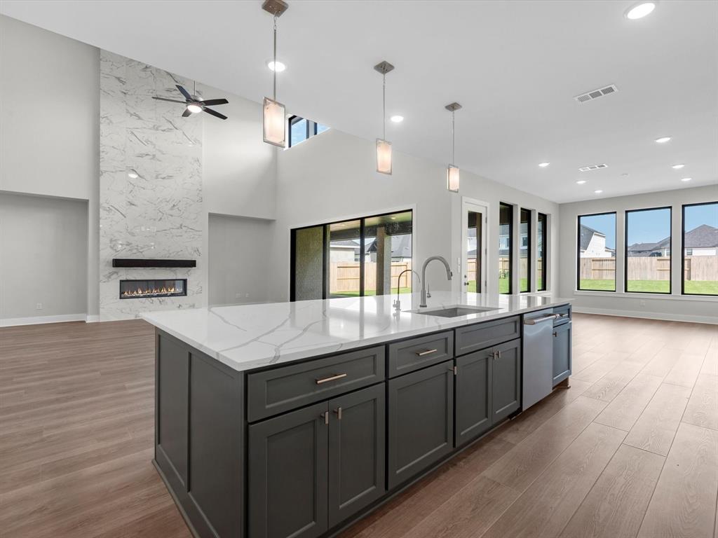 10215 Drifting Wind Lane