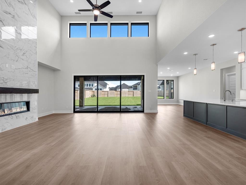 10215 Drifting Wind Lane