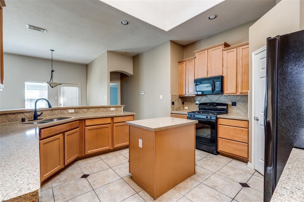 2803 Youpon Glen Way, Fresno, Texas image 15