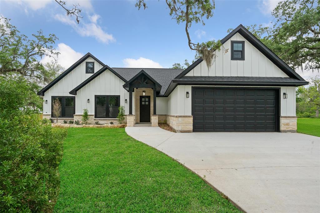 2343 County Road 342, Brazoria, Texas image 1