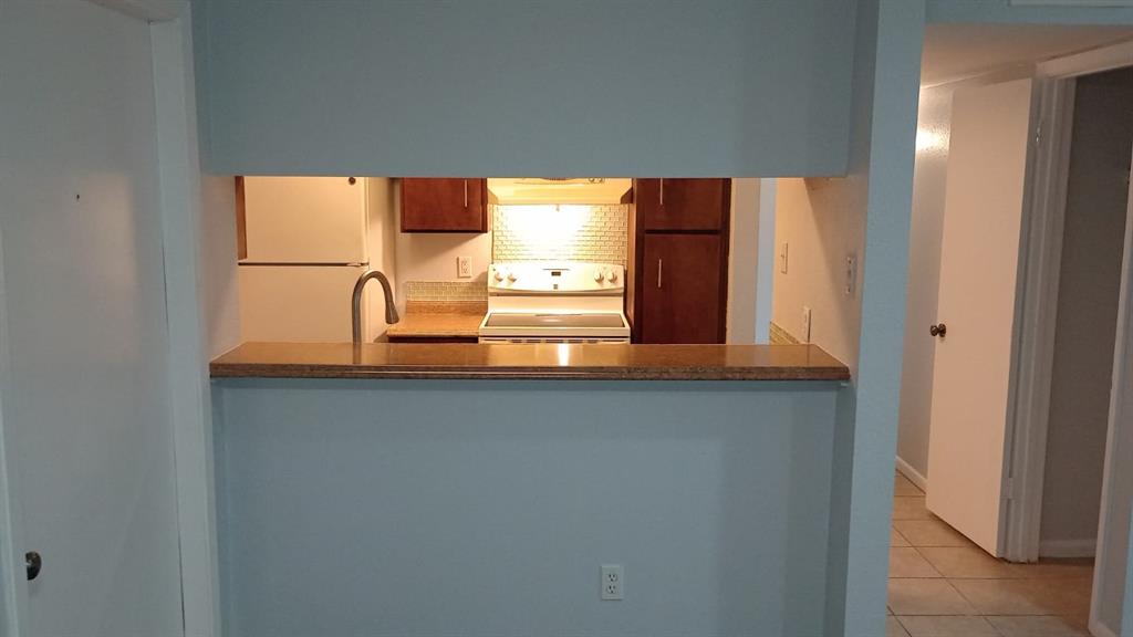 8435 Hearth Drive #21, Houston, Texas image 12