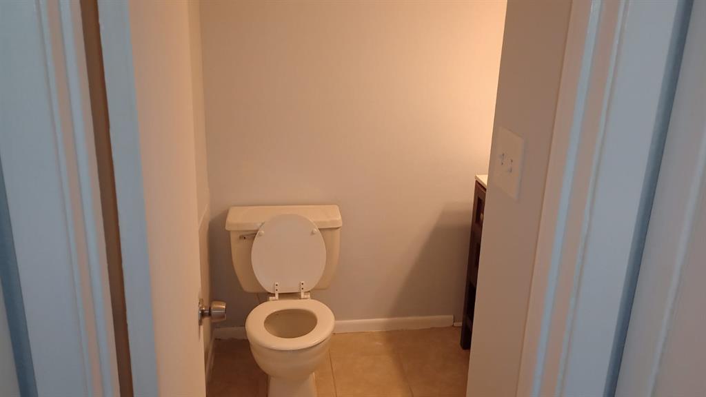 8435 Hearth Drive #21, Houston, Texas image 31
