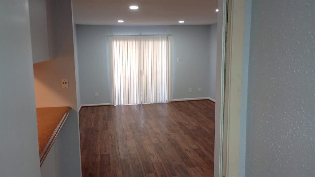 8435 Hearth Drive #21, Houston, Texas image 15