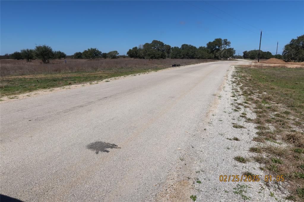000 Teal Lane, Columbus, Texas image 2