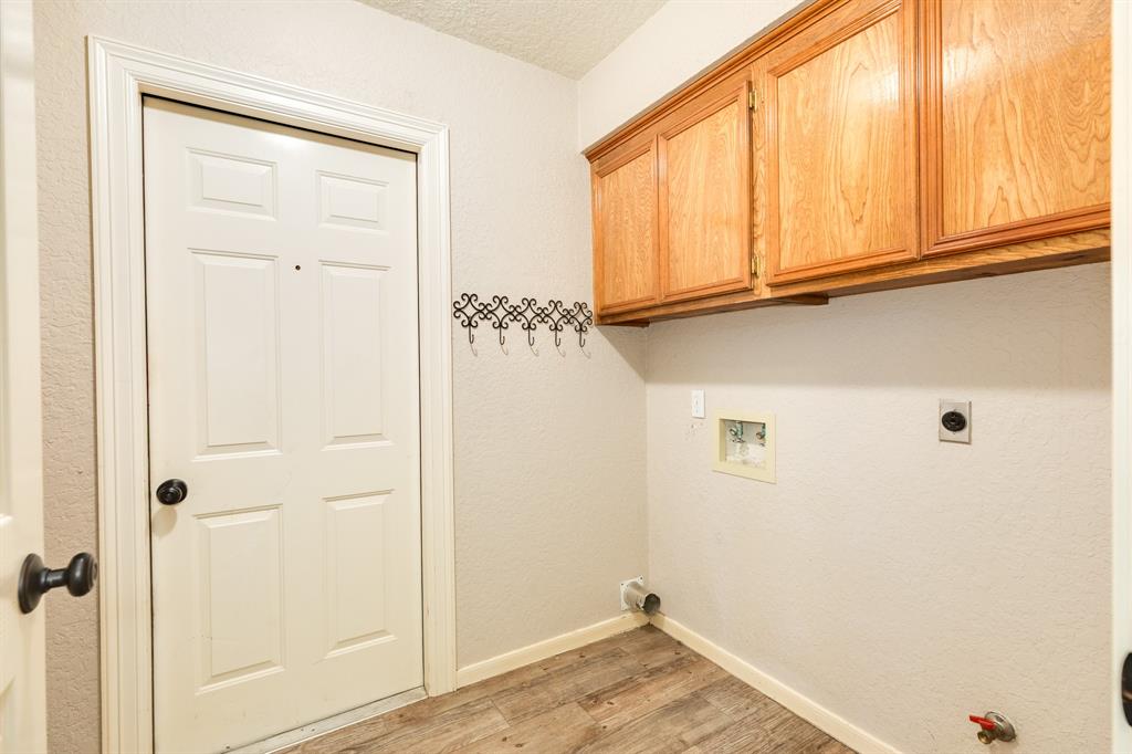 114 Zinnia Street, Lake Jackson, Texas image 32