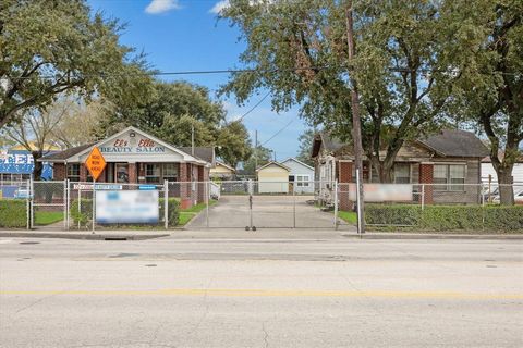 7828 Harrisburg Boulevard Houston TX 77012