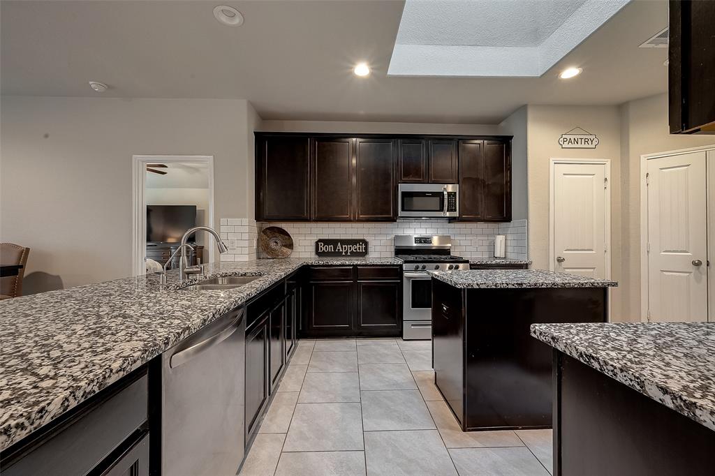 9207 Hemlock Drive, Richmond, Texas image 6