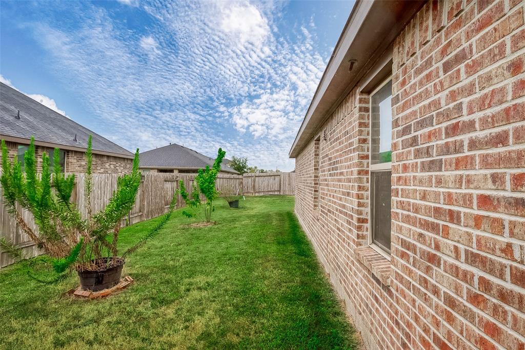 9207 Hemlock Drive, Richmond, Texas image 37
