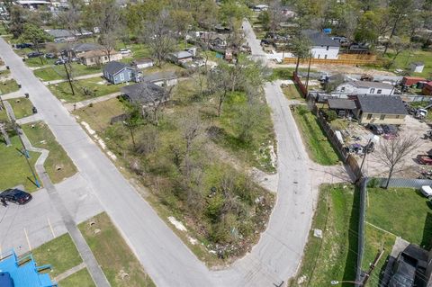 8504 Shady Drive Houston TX 77016