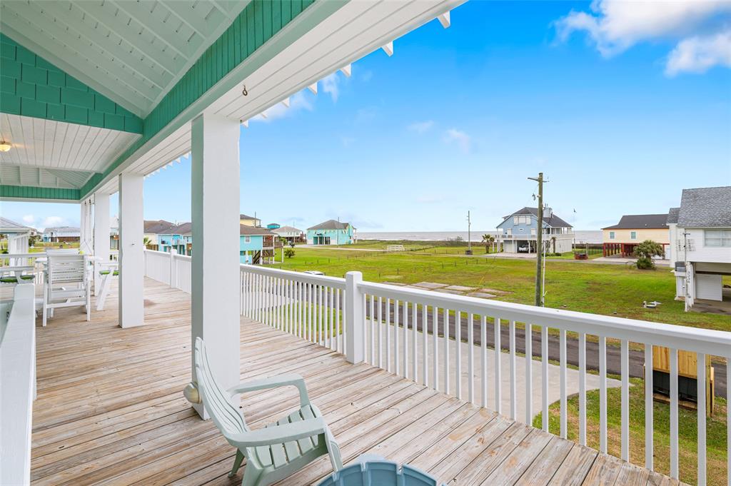 3347 Prides Way, Crystal Beach, Texas image 9