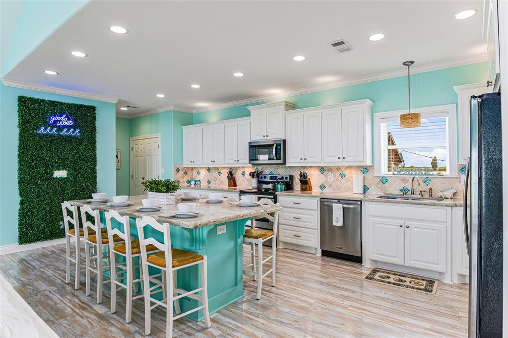 3347 Prides Way, Crystal Beach, Texas image 15