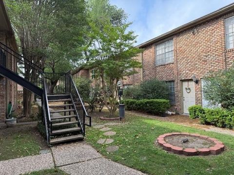 Photo of 6401 Skyline Drive #5, Houston, TX 77057 (MLS # 18234442)