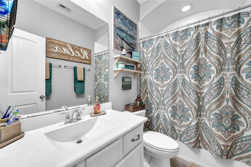 8319 Liat Lane, Conroe, Texas image 18