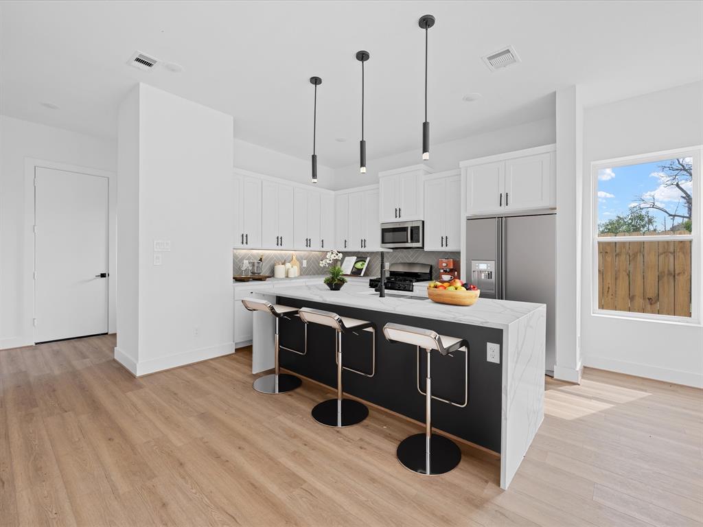 7833 Sunnyhill Street, Houston, Texas image 9