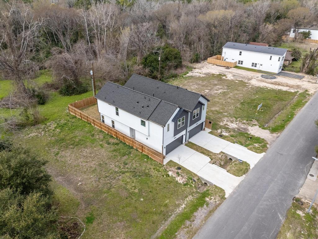 7833 Sunnyhill Street, Houston, Texas image 32