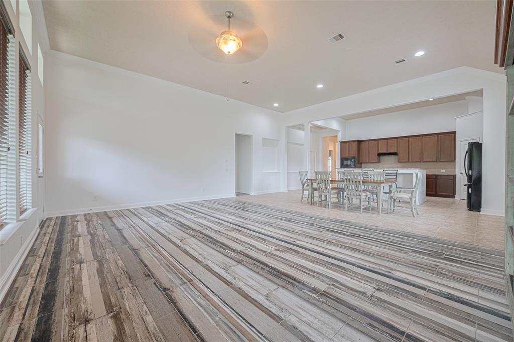 8135 W Pine Creek Bend, Cypress, Texas image 13