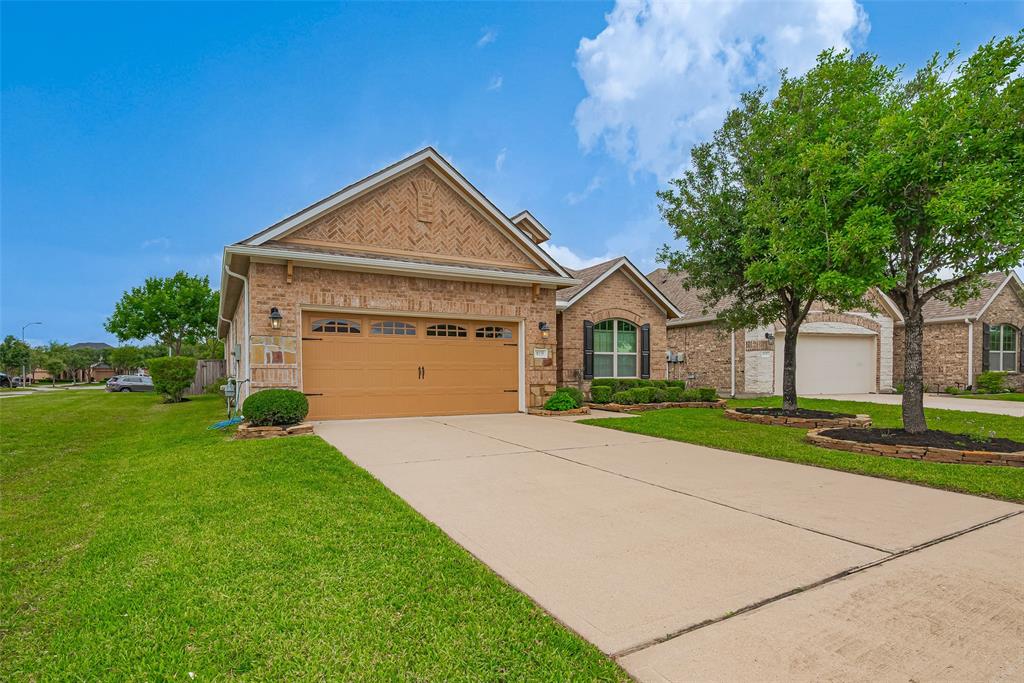 8135 W Pine Creek Bend, Cypress, Texas image 1