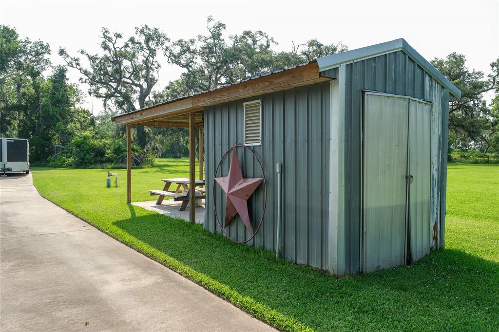 915 Live Oak Drive, Jones Creek, Texas image 30