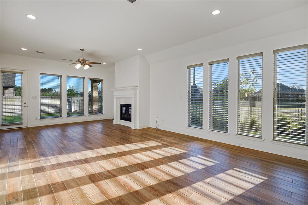 15906 Golden Trails Court, Conroe, Texas image 6