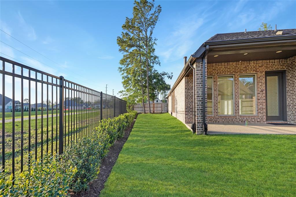 15906 Golden Trails Court, Conroe, Texas image 32