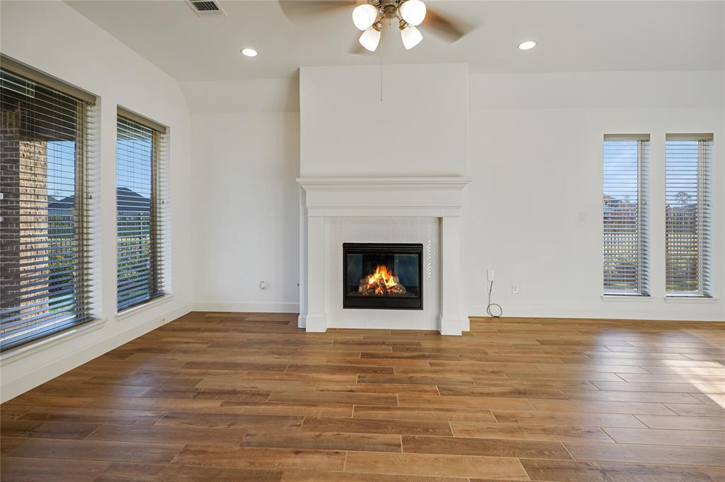 15906 Golden Trails Court, Conroe, Texas image 5