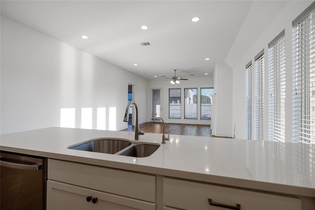 15906 Golden Trails Court, Conroe, Texas image 11